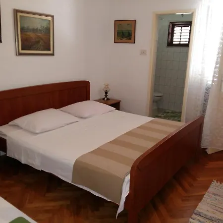 بيت ضيافة Lucija 2 Min Walk To The 3*