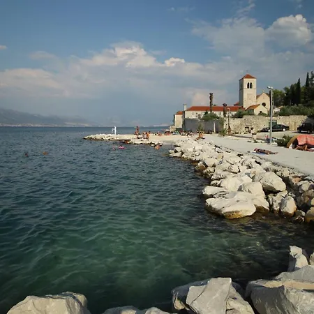 Lucija *