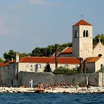 Lucija 2 Min Walk To The 게스트하우스 Arbanija